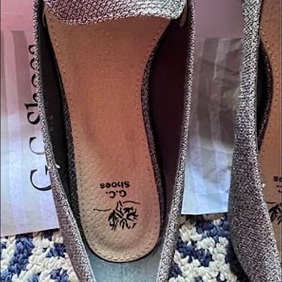 Black bow and Gray with sparkles flat shoes for woman  - size 6.5 - Picture 4 of 6